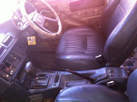 รถยนต์ PEUGEOT 505