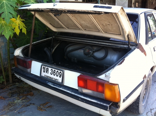 รถยนต์ PEUGEOT 505