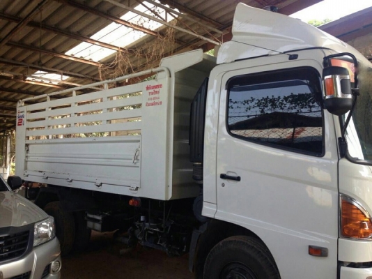 รถฮีโน่  6 ล้อดั้ม  175 แรงม้า. ปี 56  สนใจติดต่อ 081 - 6079515