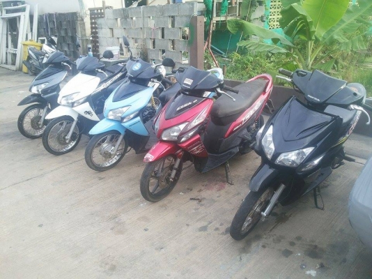 ขายคันละ 9,900 เอกสารพร้อมชุดโอน  เครื่องเดิม งดต่อ รถอยู่บางใหญ่ นนทบุรี สนใจโทร 084-3545593