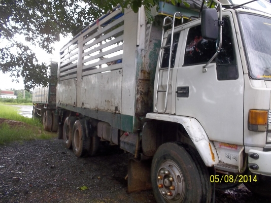 ขาย1200000 บาท 18ล้อ ไม่ดั้มร็อค 240 แรง