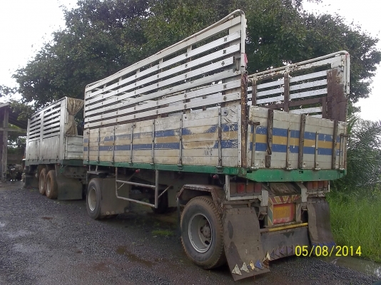 ขาย1200000 บาท 18ล้อ ไม่ดั้มร็อค 240 แรง