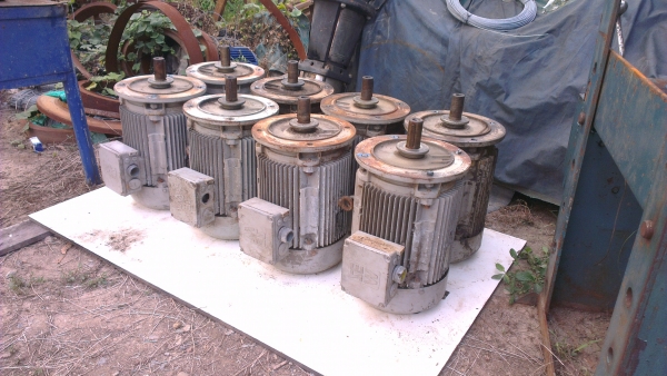 Sell> ขายมอเตอร์ หน้าแปลน SEW 3 เฟส 20HP 380V. 1460rpm. มี 8 ลูก สวยๆ เดินนิ่ม ทุ่นเดิมทุกตัว ราคาถูกครับ