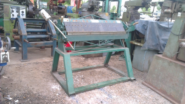 Sell> ขายเครื่องพับมือโยก หน้ากว้าง 4 ฟุต ของใต้หวันครับ สภาพสวย ไม่มีอะไรแตกหัก ฟันแยกถอดได้ กำแพงแสน นครปฐมครับ