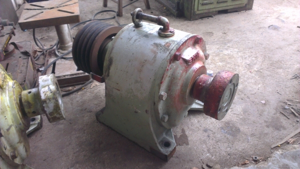 Sell> ขายหัวเกียร์ทด SKK Japan ขนาดมอเตอร์ 20 HP อัดตราทด 1:15 Output 100 rpm. สภาพสวยๆ เพิ่งตัดออกมาจากเครื่องสดๆร้อนครับ