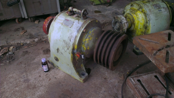 Sell> ขายหัวเกียร์ทด SKK Japan ขนาดมอเตอร์ 20 HP อัดตราทด 1:15 Output 100 rpm. สภาพสวยๆ เพิ่งตัดออกมาจากเครื่องสดๆร้อนครับ