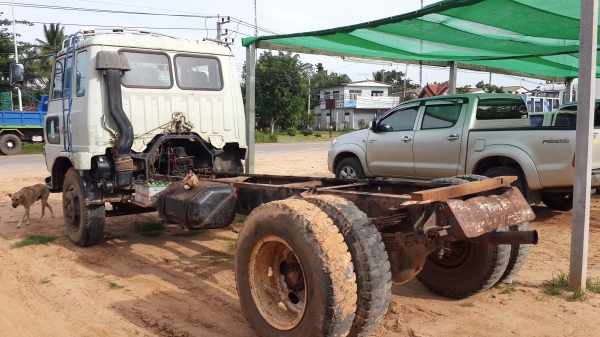 ขายด่วนหัวคัชซีHINO FD156 เครื่องHO7C 185แรงราคาไม่แพงโทร0843923995