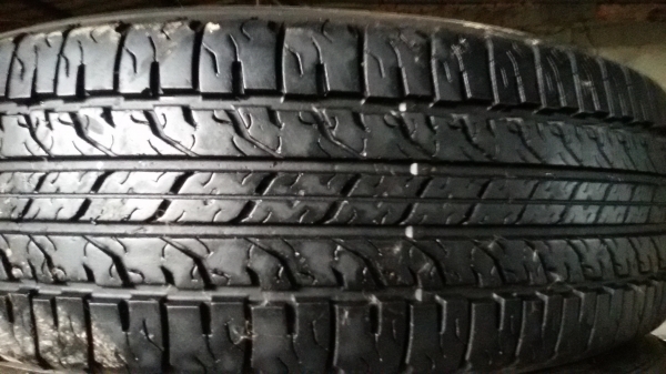 ขายยางBF205 70 15ปี12ชุดละ2800