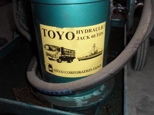 แม่แรงสาย  60  TON  ยี่ห้อ  TOYO