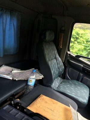 รถฮีโน่ 6 ล้อ FG1J ติดเครน 4.5 ตัน. 220 แรงม้า. ปี 49 สนใจติดต่อ 081 - 6079515 รถฮีโน่ 6 ล้อ FG1J ติดเครน 4.5 ตัน. 220 แรงม้า. ปี 49 สนใจติดต่อ 081 - 6079515