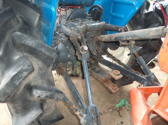 ขายถูกๆคับ 58000บาทรถไถ22แรง อุปกร 2ชุด พร้อมใช้งานคับ