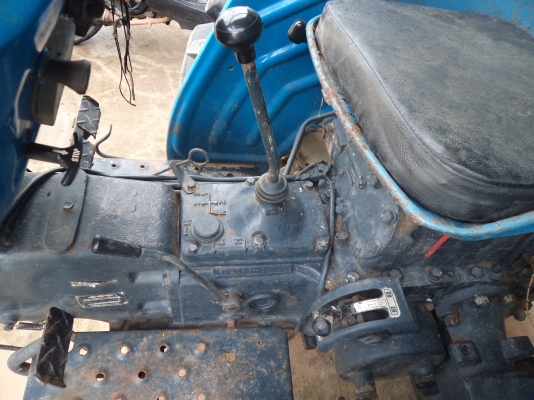 ขายถูกๆคับ 58000บาทรถไถ22แรง อุปกร 2ชุด พร้อมใช้งานคับ