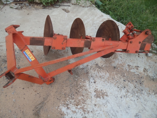 ขายถูกๆคับ 58000บาทรถไถ22แรง อุปกร 2ชุด พร้อมใช้งานคับ