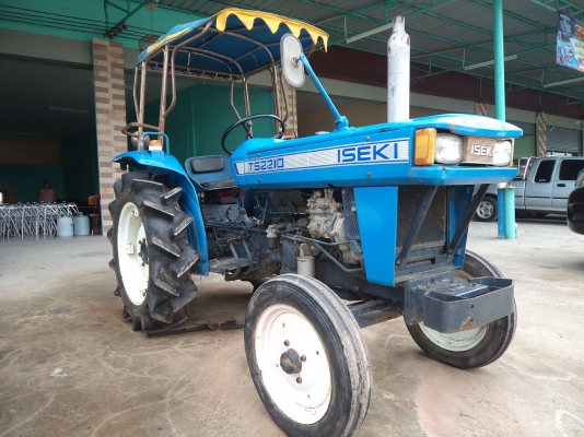 ขายถูกๆคับ 58000บาทรถไถ22แรง อุปกร 2ชุด พร้อมใช้งานคับ