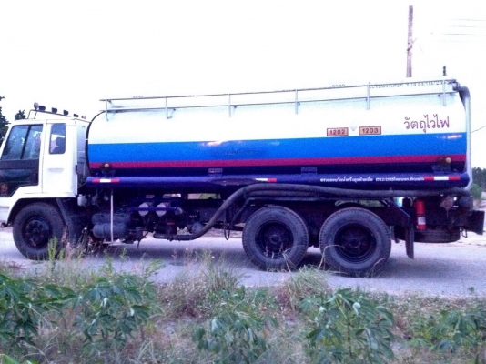 ต้องการขายรถบรรทุกน้ำมัน 1