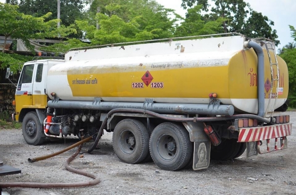 ขายรถบรรทุกน้ำมัน 4