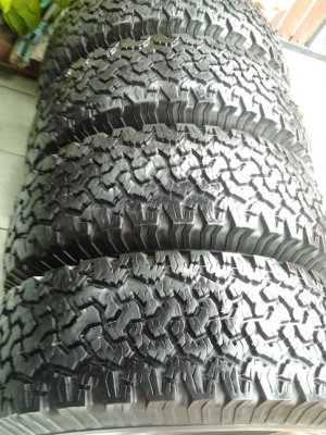 BF All 265/70/16 ปี12 ดอกสวยคม 1.1cm.ติดหนวดทั้ง4เส้น