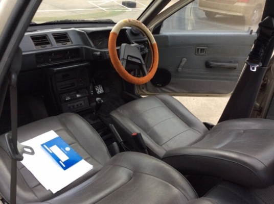 ขายรถมิตูบิชิ แชมป์ ปี 96 เครื่องเดิม 1.3 เกียร์ธรรมดา ติดแก๊ส LPG ภายในสวยเดิม เบาะหนัง แอร์เย็น วิทยุ ตัวถังเดิมๆ สีเต็ม มีริ้วรอยบ้าง ยางดี รถขับดี ประหยัด ภาษีปี 58 เอกสารพร้อม ขายูกครับ ขายรถมิตูบิชิ แชมป์ ปี 96 เครื่องเดิม 1.3 เกียร์ธรรมดา ติดแก๊ส LPG ภายในสวยเดิม เบาะหนัง แอร์เย็น วิทยุ ตัวถังเดิมๆ สีเต็ม มีริ้วรอยบ้าง ยางดี รถขับดี ประหยัด ภาษีปี 58 เอกสารพร้อม ขายูกครับ