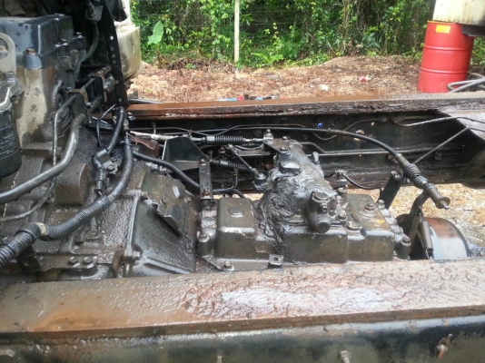 6ล้อ..195 แรง..หัว-คัสซี...FTR32HR-3000205 รถห้างแท้ๆสภาพดี...(ยกตู้ลง..ขายหัว-คัสซี)