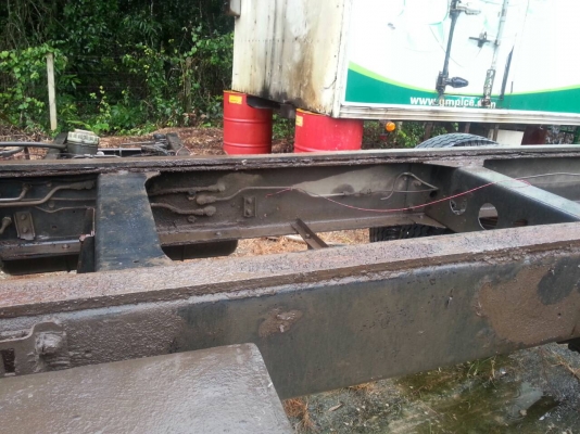 6ล้อ..195 แรง..หัว-คัสซี...FTR32HR-3000205 รถห้างแท้ๆสภาพดี...(ยกตู้ลง..ขายหัว-คัสซี)