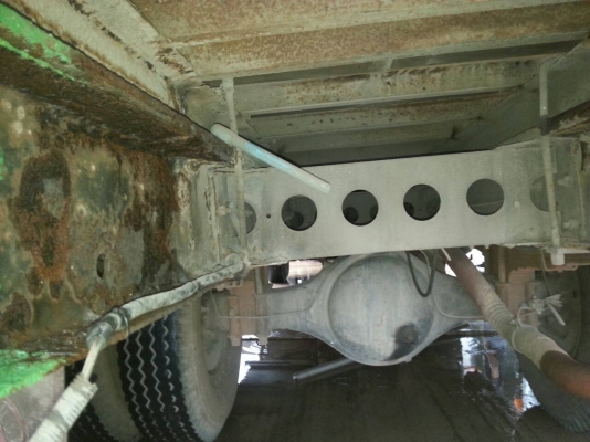 6ล้อ..195 แรง..หัว-คัสซี...FTR32HR-3000205 รถห้างแท้ๆสภาพดี...(ยกตู้ลง..ขายหัว-คัสซี)