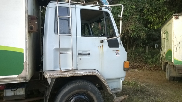 6ล้อ..195 แรง..หัว-คัสซี...FTR32HR-3000205 รถห้างแท้ๆสภาพดี...(ยกตู้ลง..ขายหัว-คัสซี)