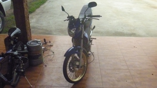 sonic 125cc ทะเบียนสวย ตอง5 ราคา 11000 แถมของเดิม ทะเบียนไม่ขาด มาเอาเองนะคับ ติดต่อ0801493022