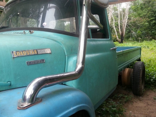 6ล้ออินเตอร์..เครื่องเดิม6สูบดีเซล...ไม่มีเล่ม..เก่าเก็บ..ขายถูกๆ