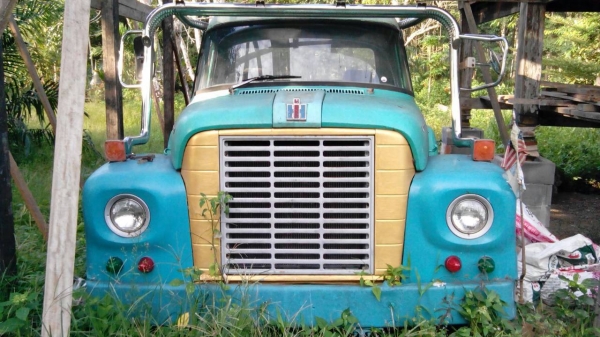 6ล้ออินเตอร์..เครื่องเดิม6สูบดีเซล...ไม่มีเล่ม..เก่าเก็บ..ขายถูกๆ