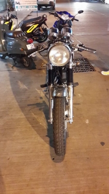 มาใหม่คับ YAMAHA SR 400 แต่งคาเฟ่ เก็บงานสีใหม่คับ เสียสรรพสามิตรเรียบร้อยมีตัวจริงครบทุกใบคับ ขาย 57,000 ราคานี้พร้อมส่งทั่วไทยคับ โทร 0810578282 ไอดีไลน์ POPBIGBIKESAKON สนใจรถสวย ถูก ดี ต้อง POP BIGBIKE SAKONNAKHON