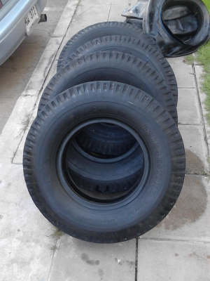 7.50-1  5  ยาง 6 ล้อ ขนาดกลาง ผ้าใบ 12 ชั้น ( พร้อมยางรองและยางใน )  ปี 2012  มี 5 เส้น  TEL.081-427-3941