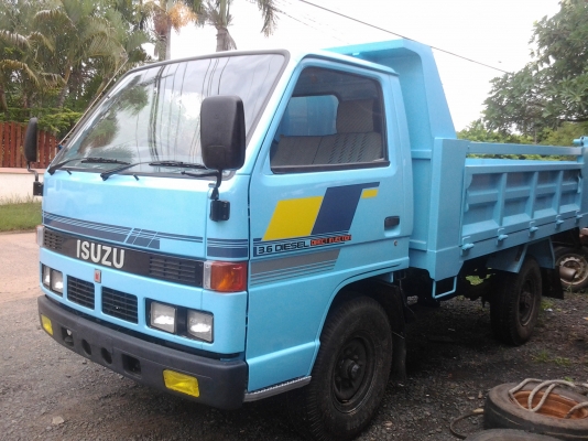 ขายรถอีซูซุสี่ล้อกลางดั้มเครื่อง100แรงสภาพสวย ขายรถอีซูซุสี่ล้อกลางดั้มเครื่อง100แรงสภาพสวย