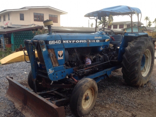 ขายรถไถครับตามสภาพ สนใจติดต่อ บอย 085-156-2314