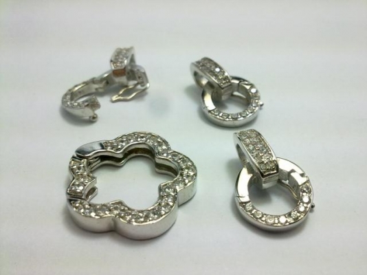 จี้เงินประดับเพชรรัสเซีย