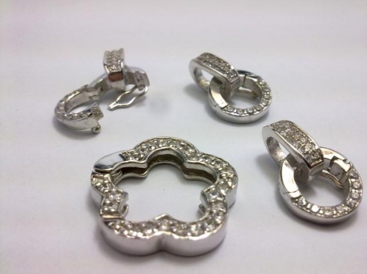 จี้เงินประดับเพชรรัสเซีย