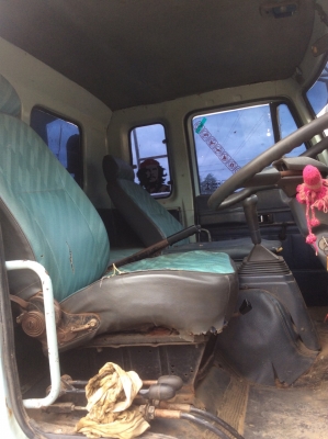 ขายISUZU ROCKY ดั๊ม 195แรง นางฟ้าแท้ รถห้าง เบรคจิฟฟี่ พวงมาลัยพาว์เวอร์ ยางดี เครื่องดี ครัทซีสวย ขาย 700,000 บาท