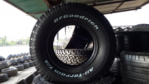 ยางใหม่ 265/75R 16 Bf ปี 12 ราคาเส้นละ 7500 บาท