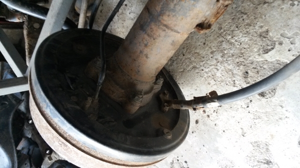 ขายเพลาท้ายวีโก้ ครบๆ +สายเบรคมือ