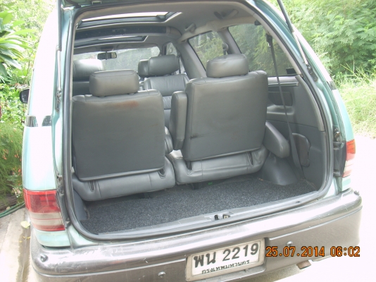 รถหรูน่าใช้มากๆๆครับ ตัวท้อปสุดของรุ่น เบาะหนังแท้ทั้งคันหุ้มมา 50000 เบาะหมุนได้แถวกลาง แถวหลังพับเก็บได้สำหรับวางของเยอะๆเหมือนฟอร์จูนเนอร์ ปรับเปลี่ยนได้หลายแบบเหมาะสำหรับครอบครัวหรือเดินทางไกลแค้มปิ้ง แอร์ออโต้แยกหน้าหลัง มีครบทั้งsunroof moonroof รถหรูน่าใช้มากๆๆครับ ตัวท้อปสุดของรุ่น เบาะหนังแท้ทั้งคันหุ้มมา 50000 เบาะหมุนได้แถวกลาง แถวหลังพับเก็บได้สำหรับวางของเยอะๆเหมือนฟอร์จูนเนอร์ ปรับเปลี่ยนได้หลายแบบเหมาะสำหรับครอบครัวหรือเดินทางไกลแค้มปิ้ง แอร์ออโต้แยกหน้าหลัง มีครบทั้งsunroof moonroof