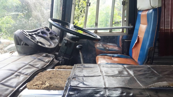 รถบัส isuzu เครื่อง BENZ 210 แรง ช่วงล่าง isuzu 200