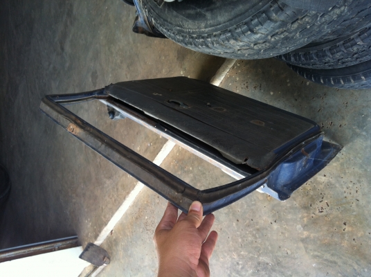 ประตู kb20 (isuzu faster) บานเต็ม ประตู kb20 (isuzu faster) บานเต็ม