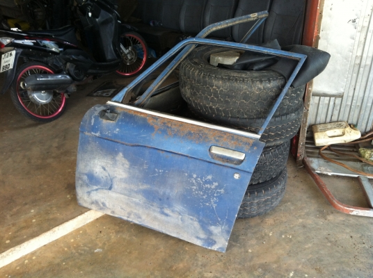 ประตู kb20 (isuzu faster) บานเต็ม