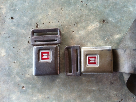 ตัวยึดคาดเบลท์ อีซูซุ ติดรถคลาสสิค