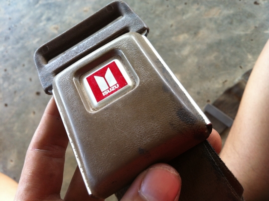 ตัวยึดคาดเบลท์ อีซูซุ ติดรถคลาสสิค