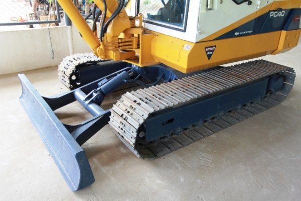 Komatsu PC40-6 มีเก๋ง มือสองญี่ปุ่นแท้นำเข้าเอง ไม่เคยใช้งานในไทย Komatsu PC40-6 มีเก๋ง มือสองญี่ปุ่นแท้นำเข้าเอง ไม่เคยใช้งานในไทย