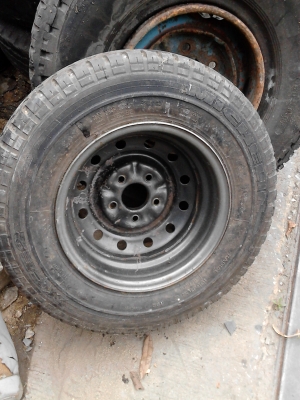( กะทะ 5  รู  ขอบ 14 ) TOYOTA  195R14  กะทะพร้อมล้อยาง 1 ล้อ  สวยๆดอกยางหนา โทร.081-427-3941
