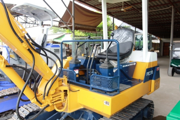 Komatsu PC30-6 พร้อมไลน์หัวเจาะ มือสองญี่ปุ่นแท้นำเข้าเอง ไม่เคยใช้งานในไทย