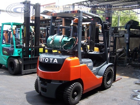 ขายรถ โฟล์คลิฟท์ TOYOTA รุ่น 8-FG20