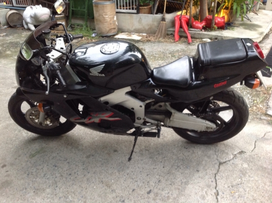 ขายคับcbr250rrปี92ทะเบียนแท้เอกสารพร้อมโอน