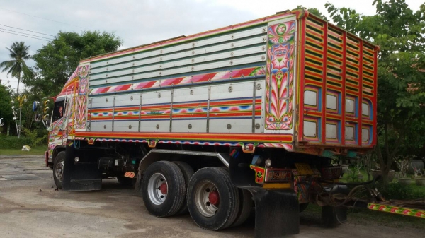 ต้องการขายรถบรรทุกพ่วง